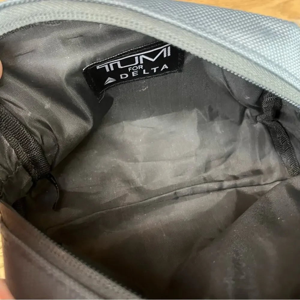 TUMI Nylon Travel Pouch Makeup Bag Small Gray for Delta Airlines
